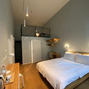 Deluxe Zimmer mit Kingsize-Bett